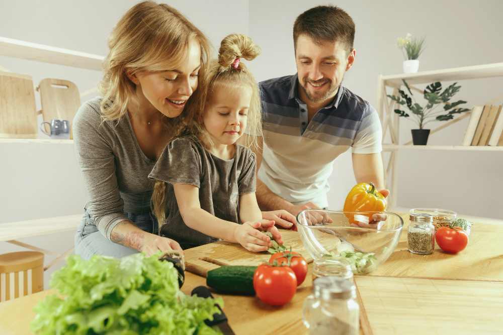 children ready to eat healthy food