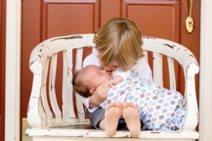 sibling and toddlers