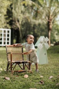 Infants standing drdad
